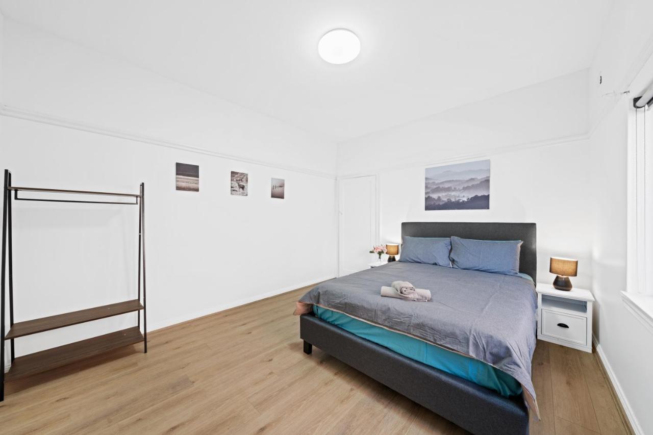 Burwood City Newly Renovated 2 Bed 2 Bath Free Private Parking Big Apt Sydney Esterno foto