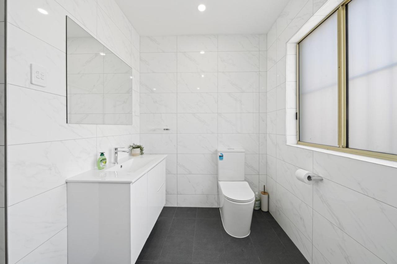 Burwood City Newly Renovated 2 Bed 2 Bath Free Private Parking Big Apt Sydney Esterno foto